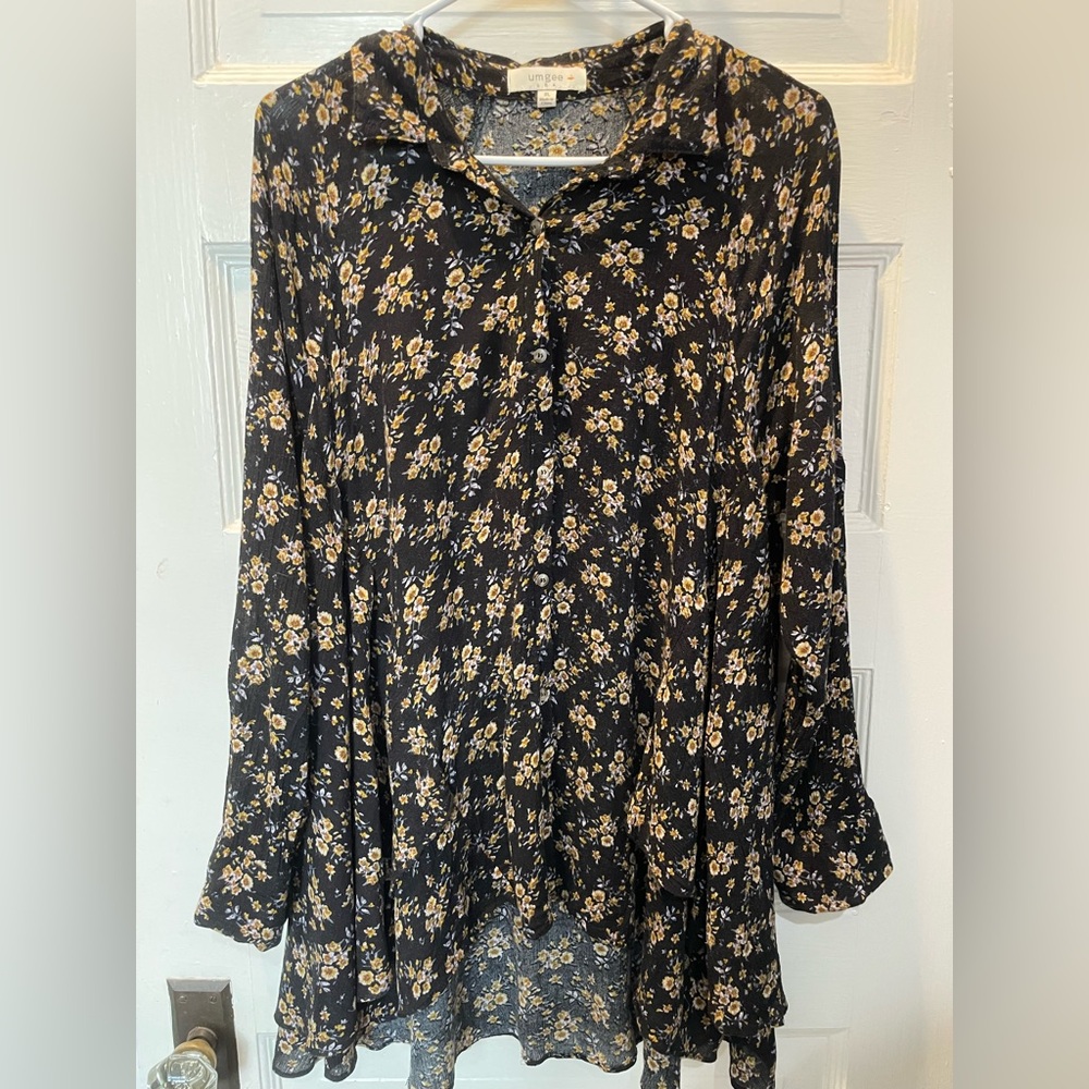 Umgee Womens Floral Button-Front Blouse - Black with Mustard Floral, XL